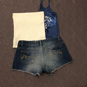 Mossimo Supply Co Denim Booty Shorts sz 7 (fits 6)
